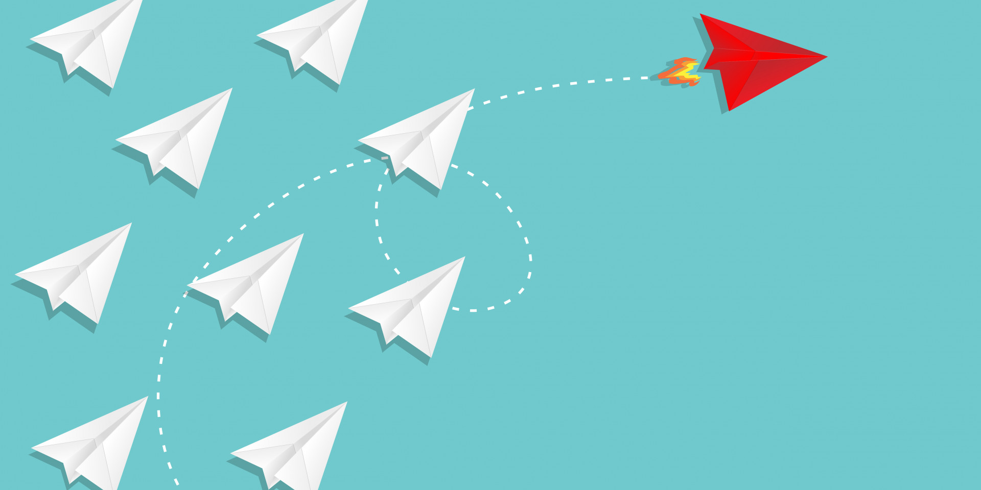 Das Bild zeigt viele weiße Papierflieger, die alle in dieselbe Richtung fliegen. Zwischen ihnen befindet sich ein einzelner roter Papierflieger, der in eine andere Richtung fliegt als die weißen. Der Hintergrund ist in einem kräftigen Türkis gehalten, wodurch die Papierflieger besonders gut zur Geltung kommen. Das Bild vermittelt den Eindruck von Individualität und Anderssein inmitten einer Gruppe.