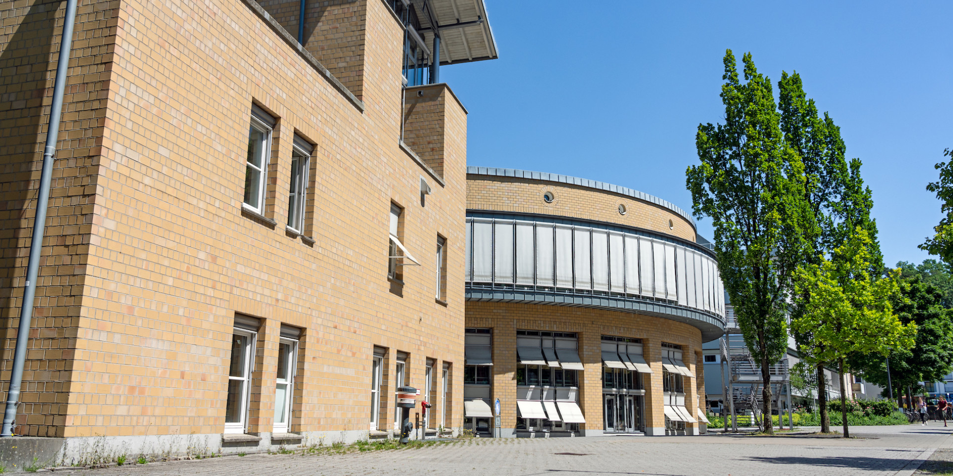 Campusgebäude von Außen