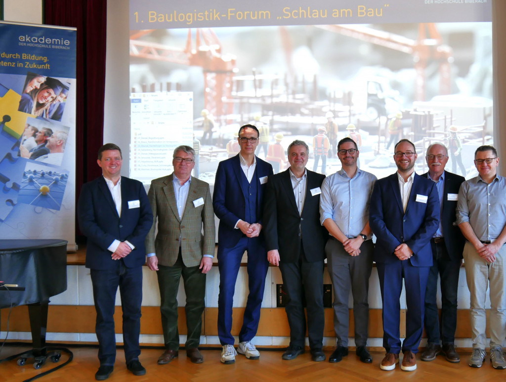 Gruppenbild Schlau am Bau Die Initiatoren und Refereten des 1. Baulogistik-Forums